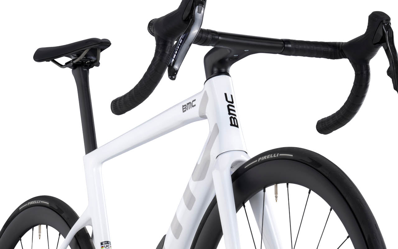 Teammachine SLR 01 THREE Metallic White / Silver – BMC Switzerland AG