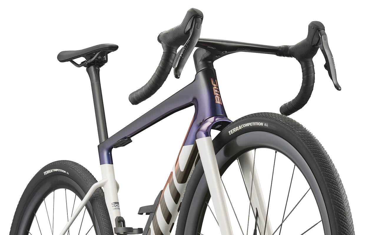 Kaius 01 ONE Copper White / Thunder Blue – BMC Switzerland AG