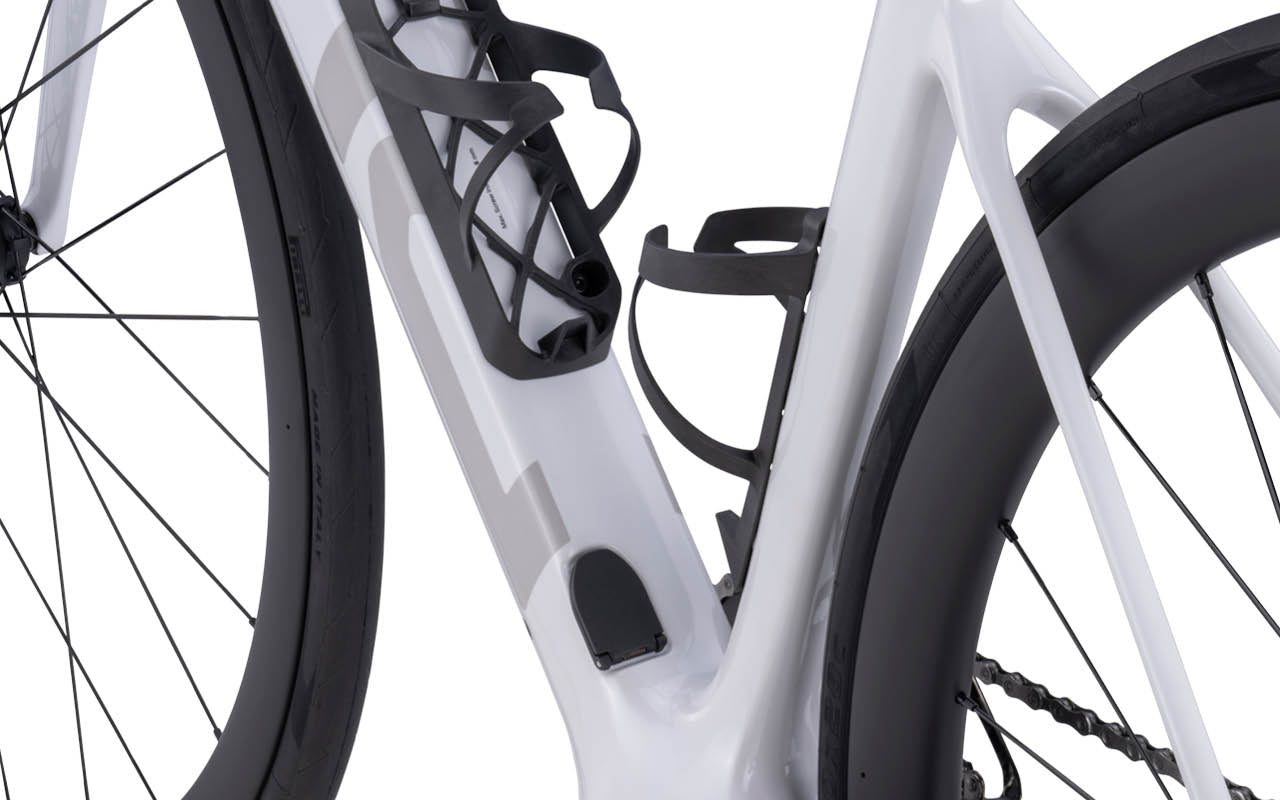 Teammachine 01 AMP TWO Metallic White – BMC Switzerland AG