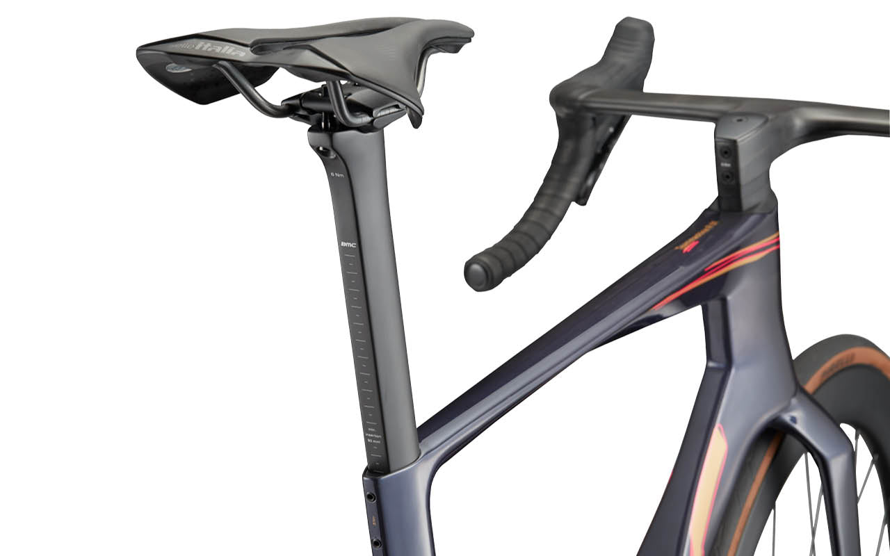 BMC Teammachine R 01 THREE 2027 – dostępne w sklepie AkbiSport innovation image