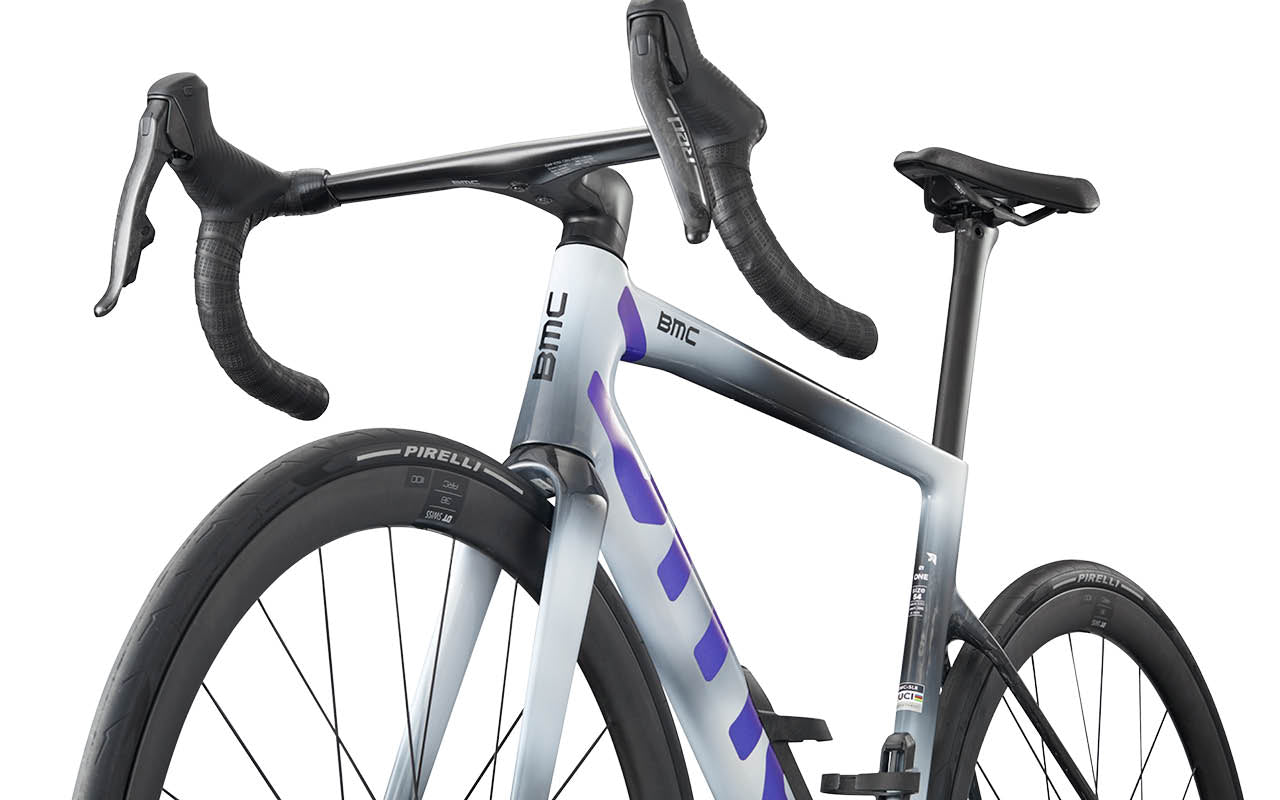 BMC Teammachine SLR01 ONE 2027 – dostępne w sklepie AkbiSport innovation image
