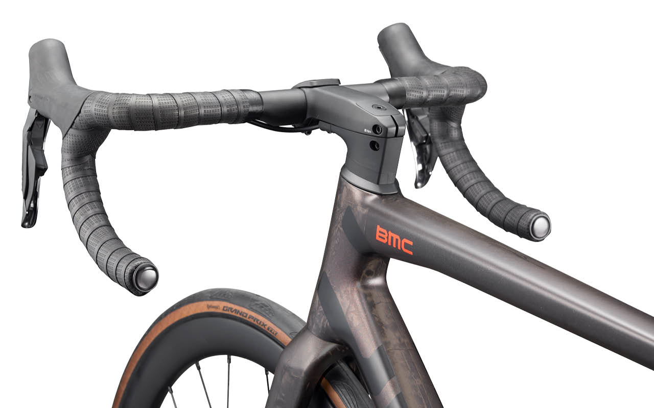 BMC Teammachine SLR01 SIX Red Glitter Carbon 2027 – dostępne w sklepie AkbiSport innovation image